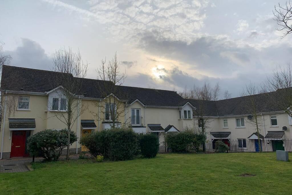 Two Bedroom Town House Beside The River Barrow Carlow Buitenkant foto